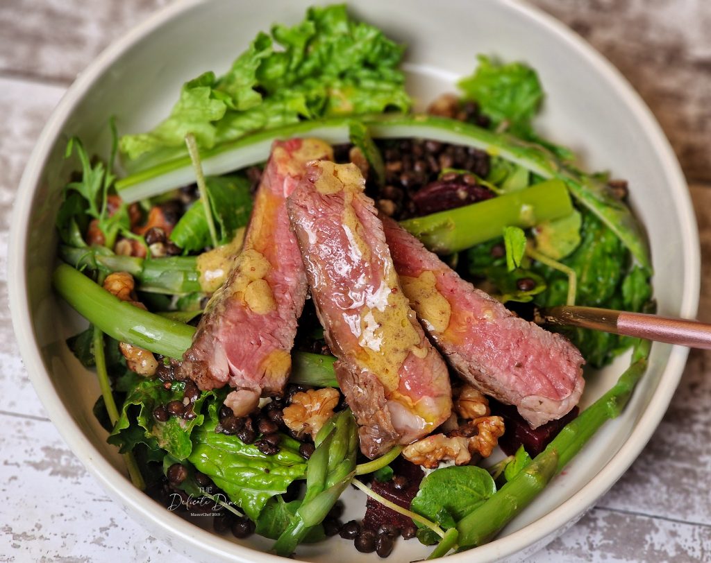 Seared beef and asparagus salad